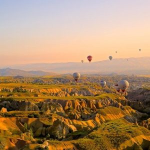 hot-air-ballons-828967_640