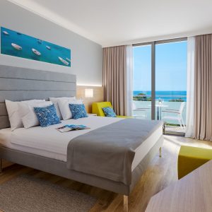 Photos_Porec_Valamar Parentino Hotel (ex Zagreb)_LEAD PHOTO 3_VIZ- Valamar Parentino Hotel_Premium triple room with balcony_seaside_01