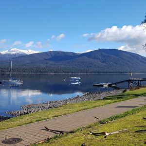 lake-front-te-anau